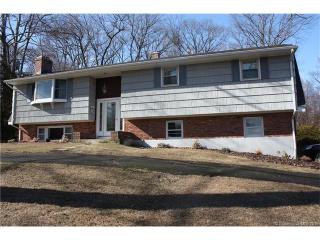 81 Honey Hill Rd, Watertown, CT 06795-1401