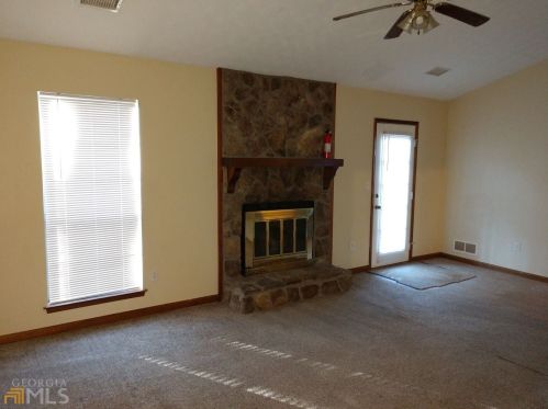 104 Richard Way, Stockbridge GA  30281-3002 exterior