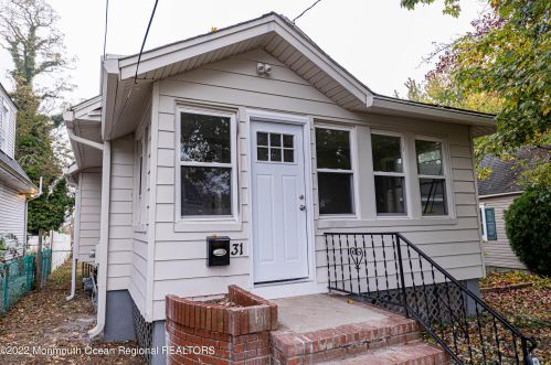 31 Hamilton Ave, Leonardo, NJ 07737-1404