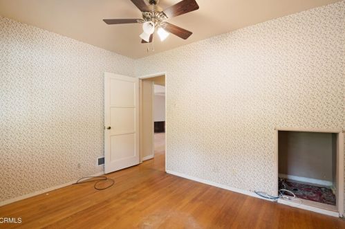 2362 Chapman Rd, Glendale CA  91214-3013 exterior