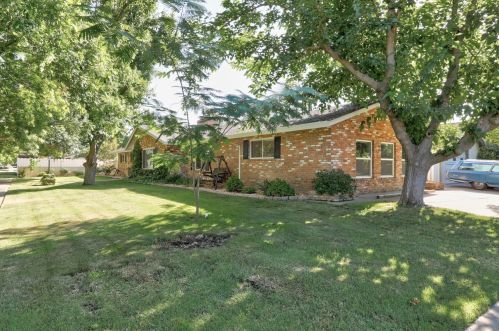 853 11th St, Colusa, CA 95932-2107