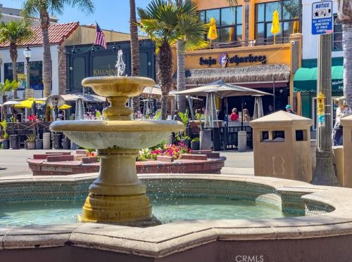 21851 Newland St, Huntington Beach CA  92646-7602 exterior