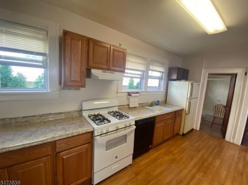 90 Montgomery St, Bloomfield NJ  07003-6064 exterior