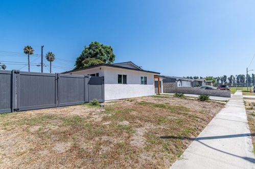 12711 Woodbury Rd, Garden Grove, CA 92843-4221