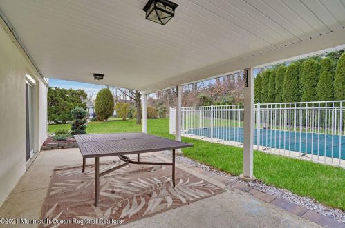 46 Walnut Ave, Tinton Falls NJ 07701-6146 exterior