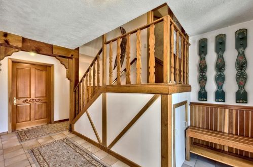 13308 Ski Slope Way, Truckee CA  96161-7005 exterior