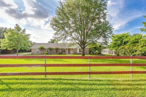 1857 Cannon Dr, Midlothian, TX 76063-3482