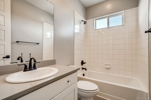 6832 133rd Ave, Denver CO 80602-8471 exterior