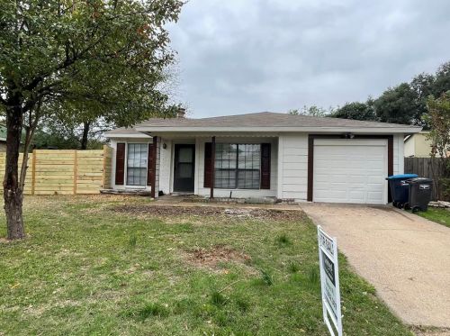 4740 Rose Of Sharon Ln, Fort Worth TX  76137-2325 exterior