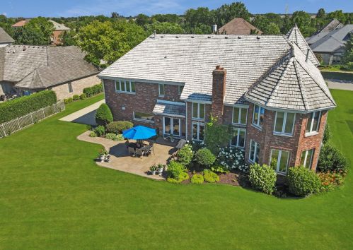 4 Loblolly Ct, Lemont IL  60439-7744 exterior