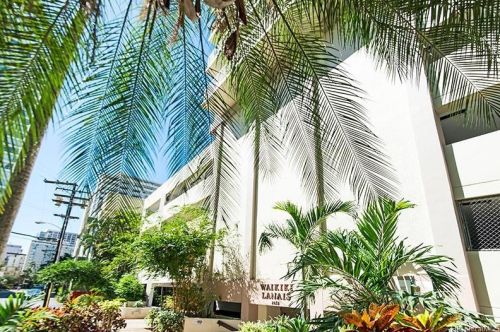 2452 Tusitala St, Honolulu HI  96815-3154 exterior