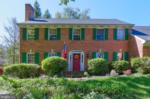 131 Bentley Ln, Lancaster PA  17603-6203 exterior