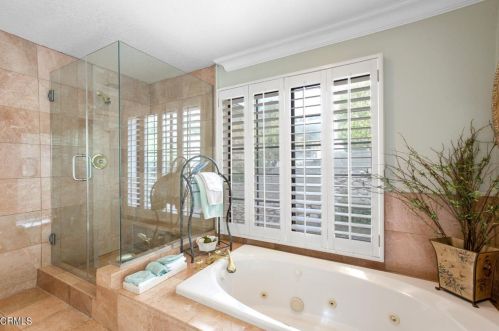 2036 Montecito Dr, Glendale CA  91208-1824 exterior