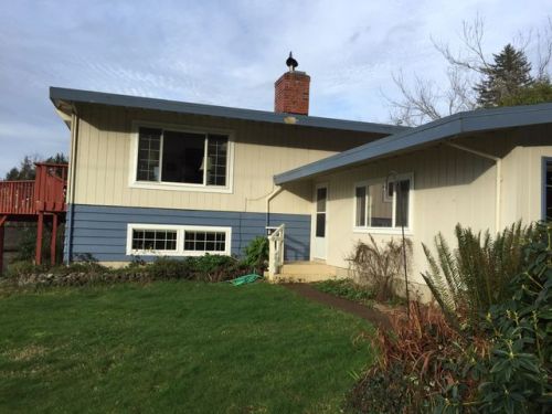1227 5th St, Newport OR 97365-2802 exterior