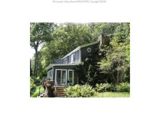 1744 Woodvale Dr, Charleston, WV 25314-2544