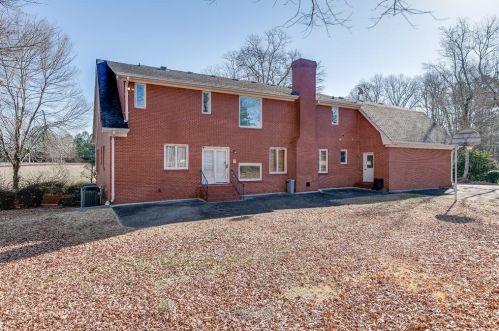 3233 Pate Dr, Lithonia, GA 30078-5030