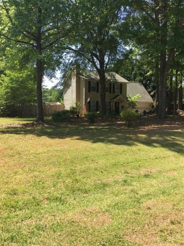 2060 Raymonds Dr, Loganville, GA 30052-4301