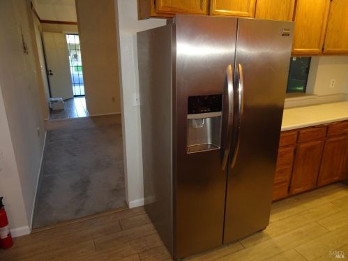 195 Bighorn Ct, Vacaville CA  95687-3438 exterior