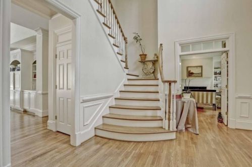 130 High Point Walk, Atlanta GA  30342-2480 exterior