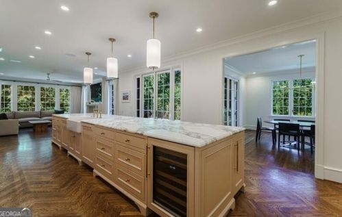 3180 Arden Rd, Atlanta GA  30305-1912 exterior