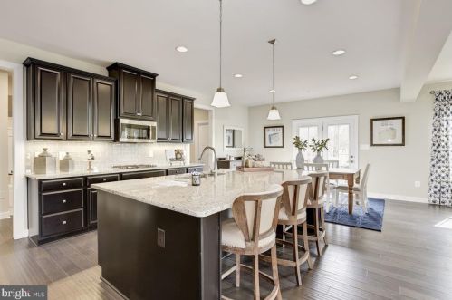 43 Winifred Dr, Hanover PA 17331 exterior