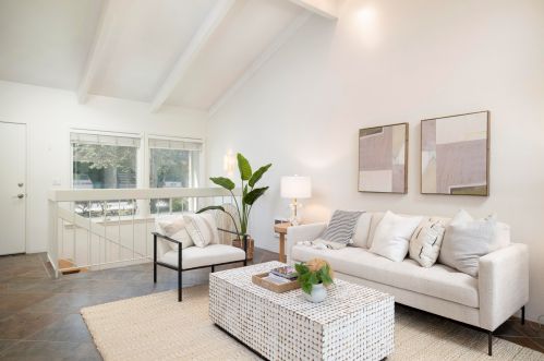 950 Miramonte Dr, Santa Barbara, CA 93109-1316