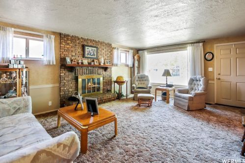 643 James St, Clearfield, UT 84015-3218