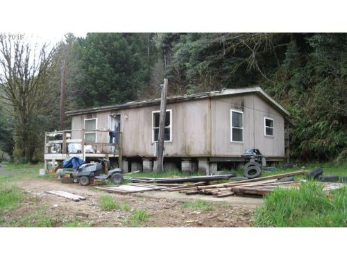 63570 Fairview Rd, Coquille OR  97423-8704 exterior