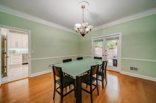 10 Frst Rdg Ct, Atlanta GA  30350-1802 exterior