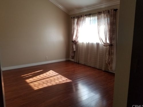 4828 5th St, Santa Ana, CA 92703-3188