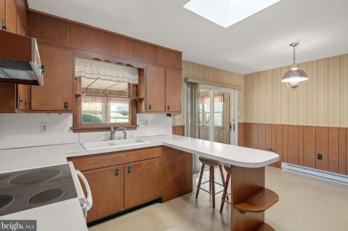 1035 Devonshire Rd, Lancaster PA  17601-1610 exterior