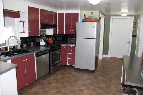 163 Fairview Ave, Henniker, NH 03242-3396