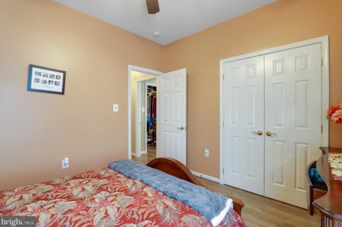 384 Turnberry Dr, Charles Town WV  25414-3930 exterior