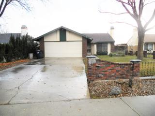 1208 Alder Ave, Tehachapi, CA 93561-2407
