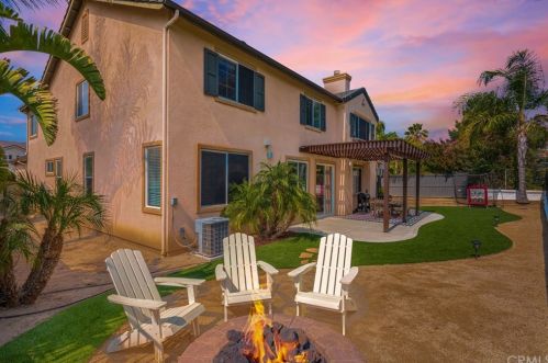 33279 Embassy Ave, Temecula, CA 92592-1362