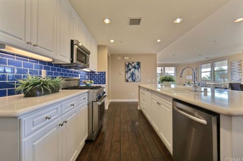 133 Pathway, Irvine CA  92618-8846 exterior