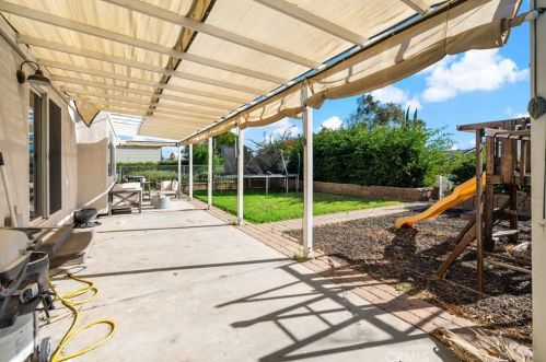 14289 Meadowlands Dr, Riverside CA  92503-9740 exterior
