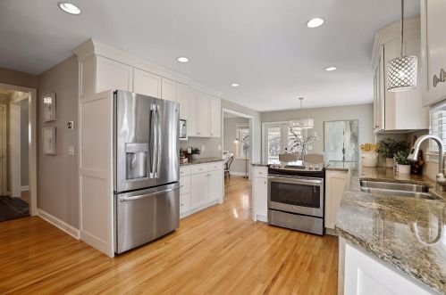 5217 Hollywood Rd, Minneapolis MN  55436-1422 exterior