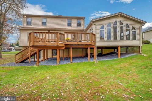 1929 Morningmist Dr, Silver Spring, MD 20906-1275