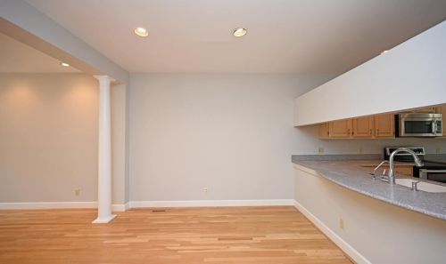 2102 Alpine Pl, Cincinnati OH  45211-3528 exterior