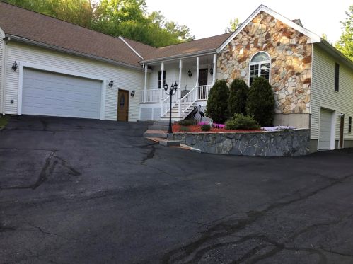 123 Bypass 28, Derry, NH 03038-3708