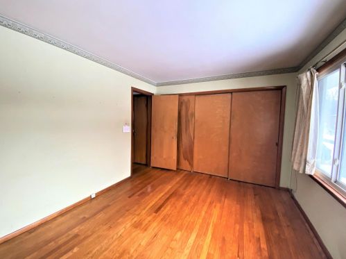 747 Newton St, Gary IN  46405-1131 exterior