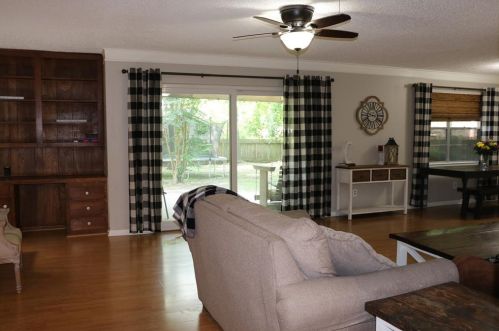 1015 Stevens Ave, Conroe TX  77301-1751 exterior