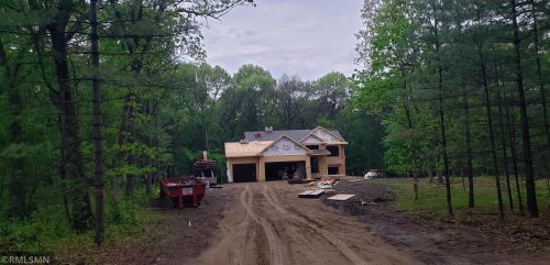 59 Linwood Dr, Columbus, MN 55092