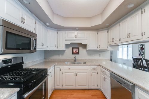 15 Emerson Ave, Saint Paul MN  55118-2126 exterior