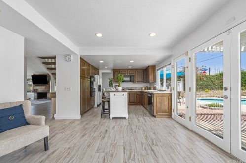 6298 Woodsboro Ave, Anaheim CA  92807-2347 exterior