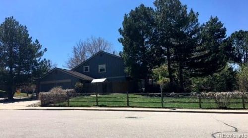 8599 Long Ave, Englewood, CO 80112-2717