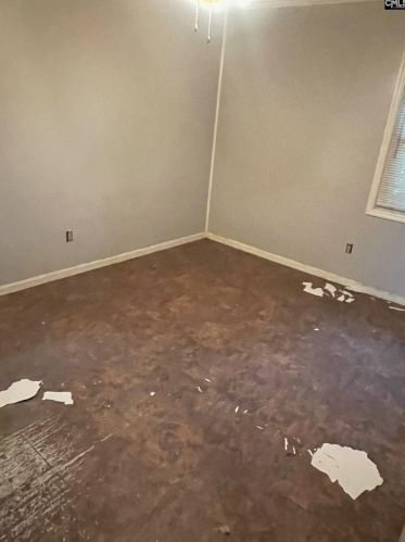 325 Carterhill Dr, Cayce-West Columbia, SC 29172-3106