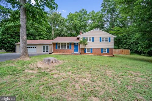 106 Holly Cir, Fredericksburg, VA 22405-3125