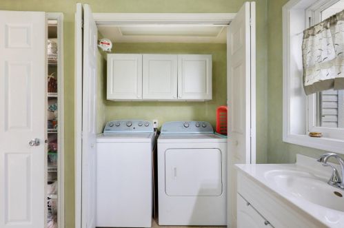 5490 Carlson Rd, Saint Paul MN  55126-1216 exterior